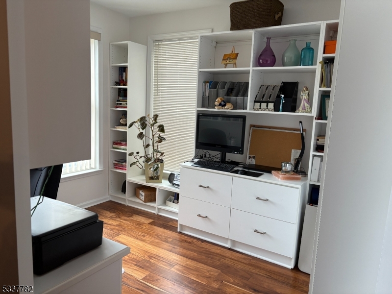 Rockaway Twp., New Jersey 07866, United States, 1 Bedroom Bedrooms, ,1 BathroomBathrooms,Residential,Pending,5113