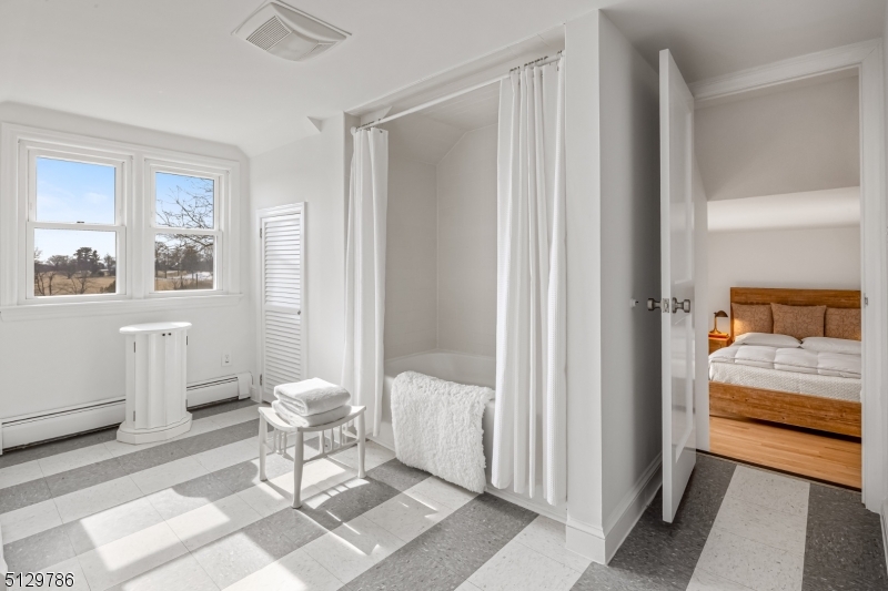 Hunt Country - Residential