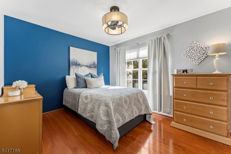 Crestmont Manor - Residential