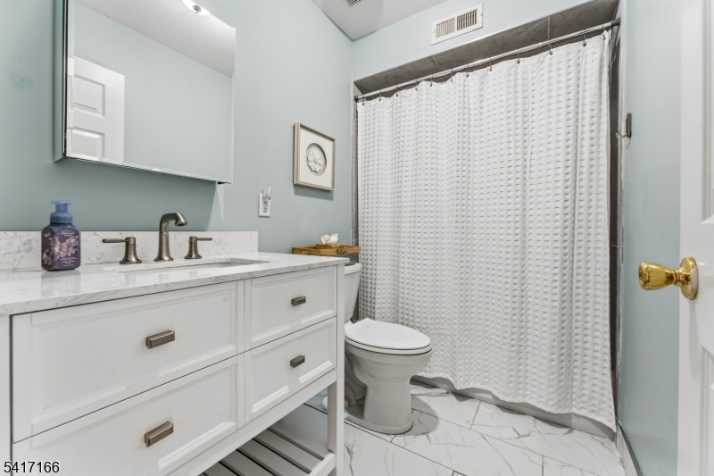 Crestmont Manor - Residential