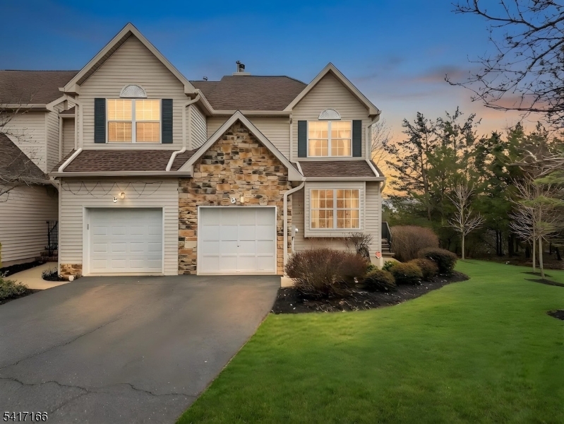 Crestmont Manor - Residential