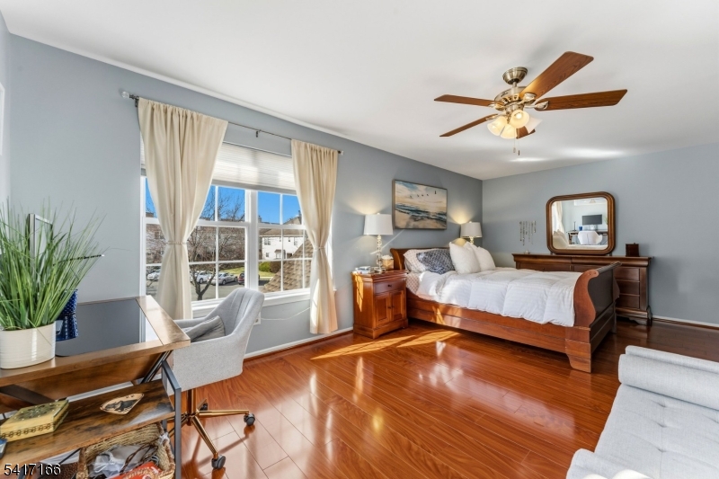 Crestmont Manor - Residential