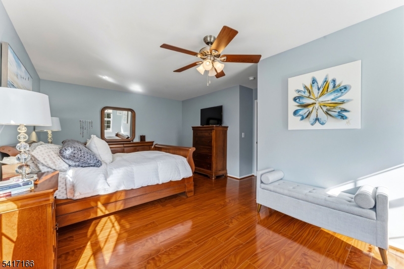 Crestmont Manor - Residential