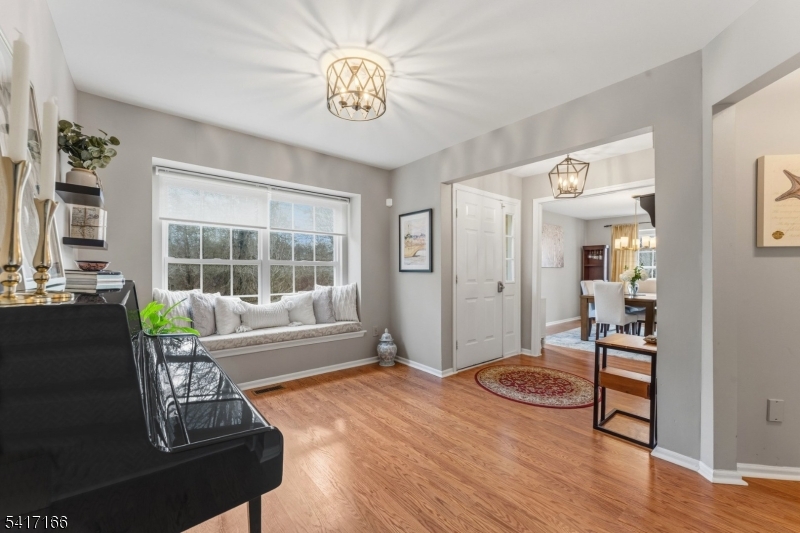 Crestmont Manor - Residential