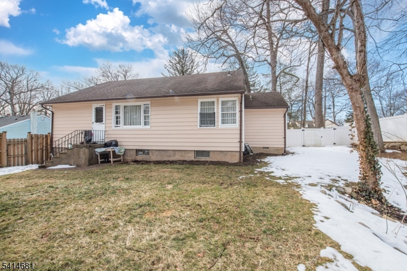 Pines Lake - Residential Lease