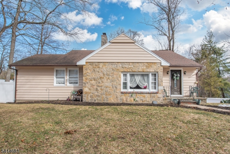 Pines Lake - Residential Lease