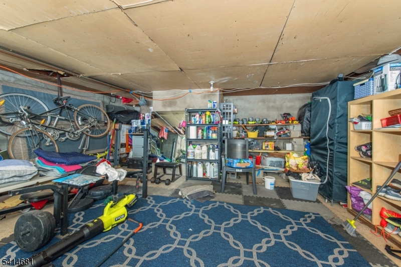 Pines Lake - Residential Lease