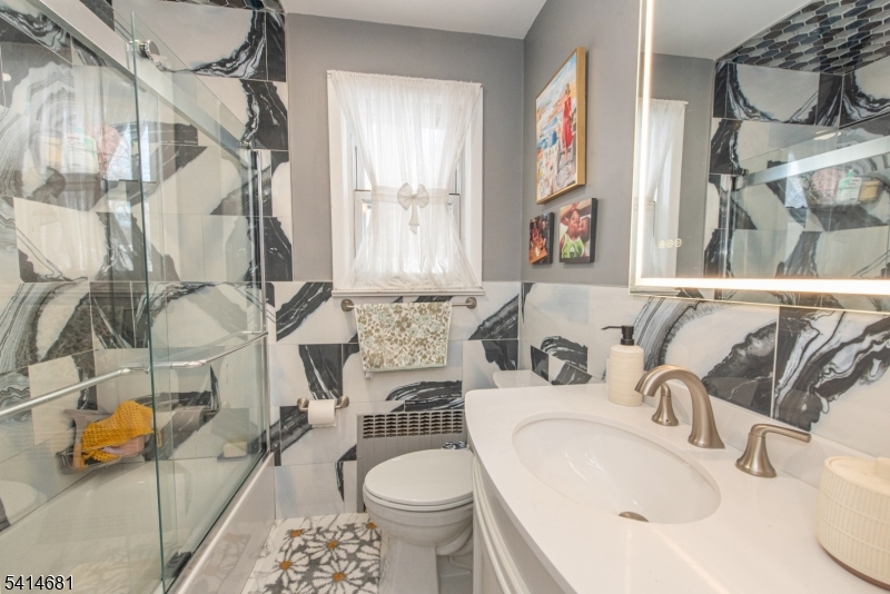 Pines Lake - Residential Lease