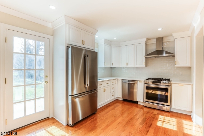 Poet Section - Residential Lease