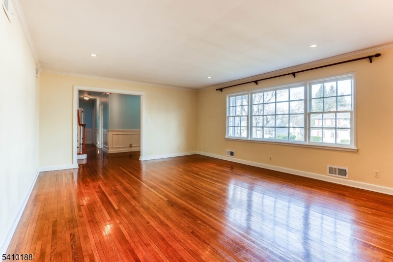 Poet Section - Residential Lease