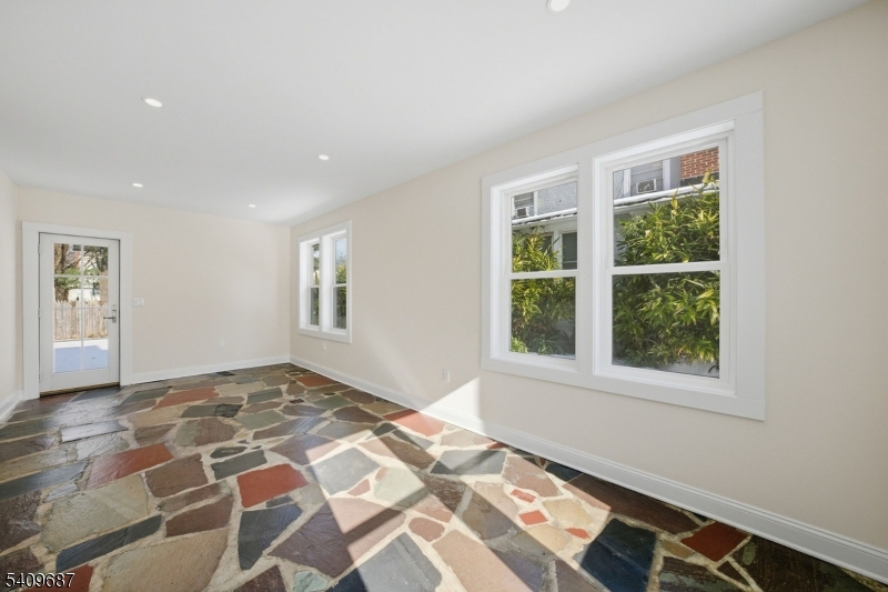 Putnam Watchung - Residential