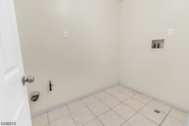 ROSEVILLE - Residential Lease