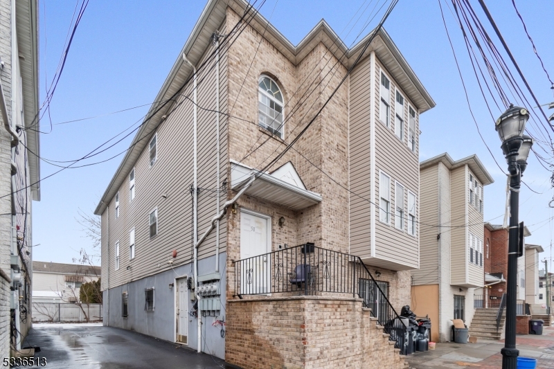 ROSEVILLE - Residential Lease