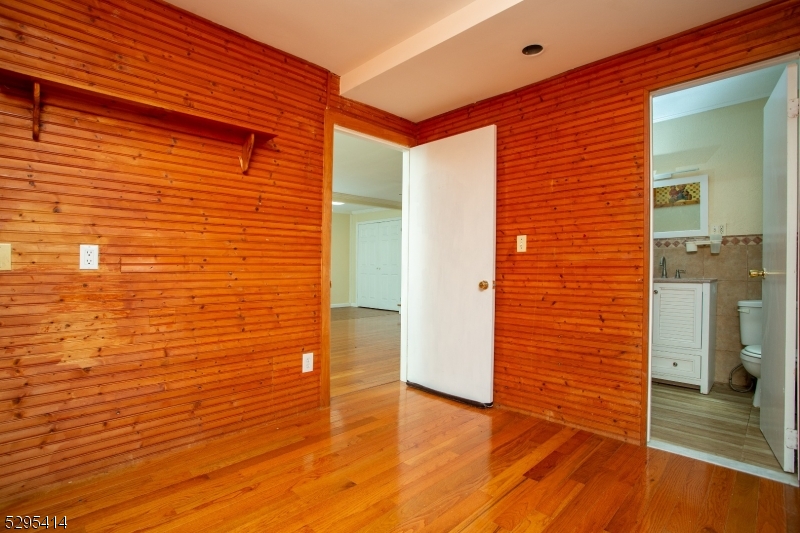 Lake Hiawatha - Residential Lease