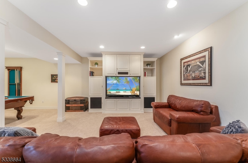 Bethlehem Twp., New Jersey 08802, United States, 4 Bedrooms Bedrooms, ,3 BathroomsBathrooms,Residential,Pending,83727