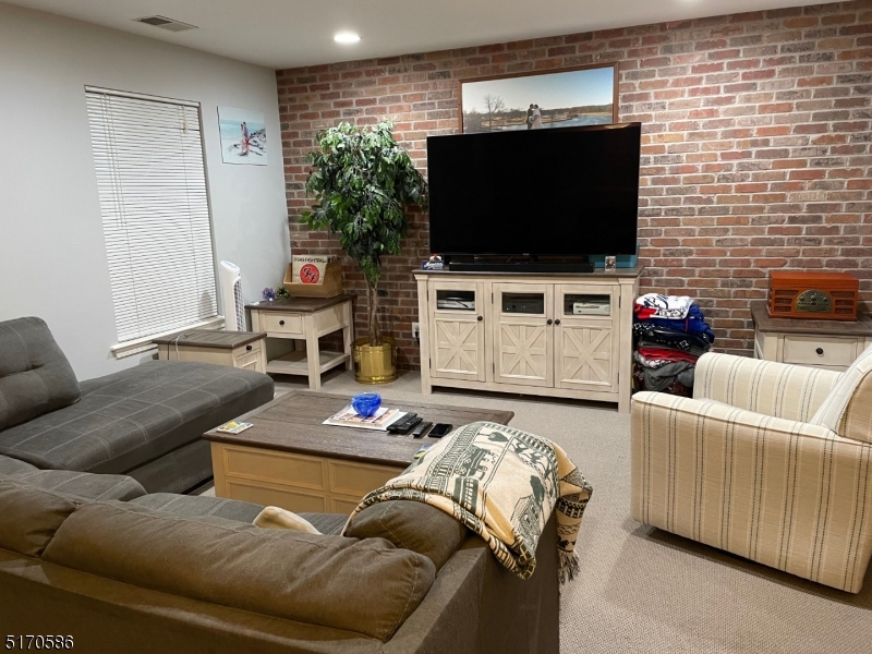 Hanover Hills - Residential Lease