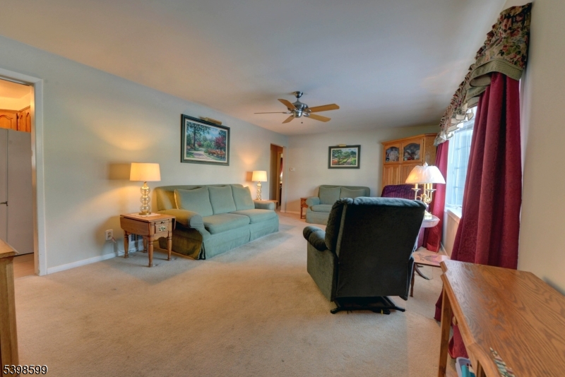 POMPTON PLAINS - Residential