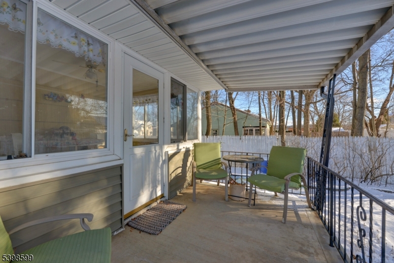 POMPTON PLAINS - Residential