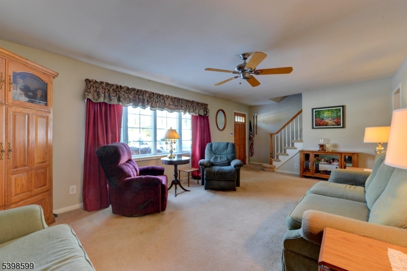 POMPTON PLAINS - Residential