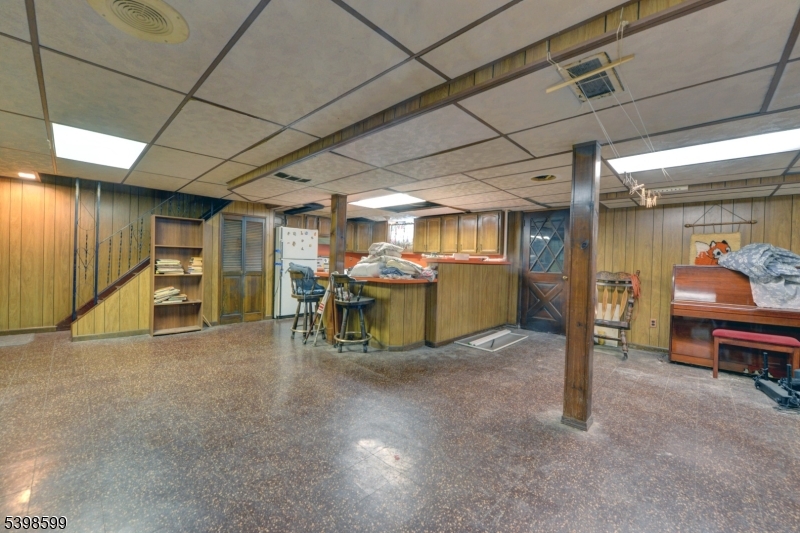 POMPTON PLAINS - Residential