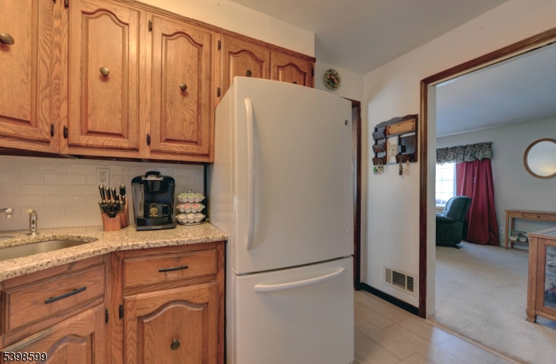 POMPTON PLAINS - Residential