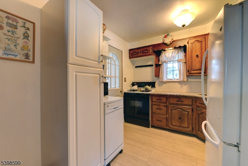 POMPTON PLAINS - Residential