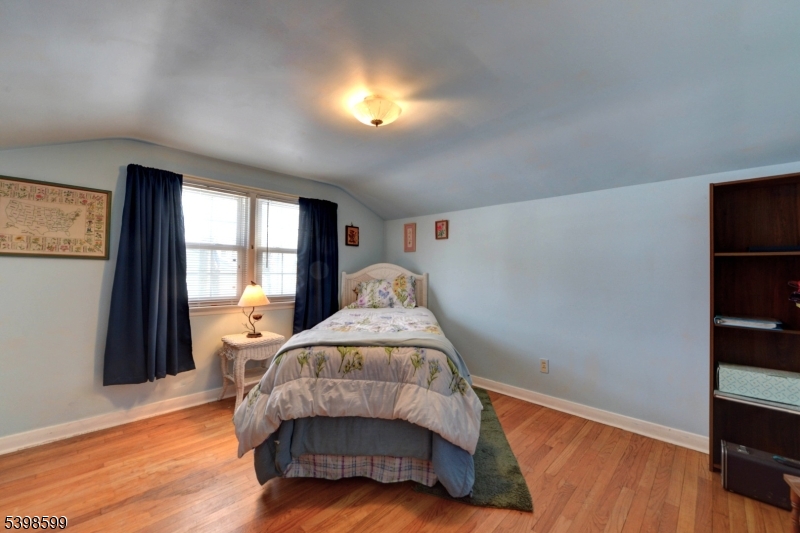 POMPTON PLAINS - Residential