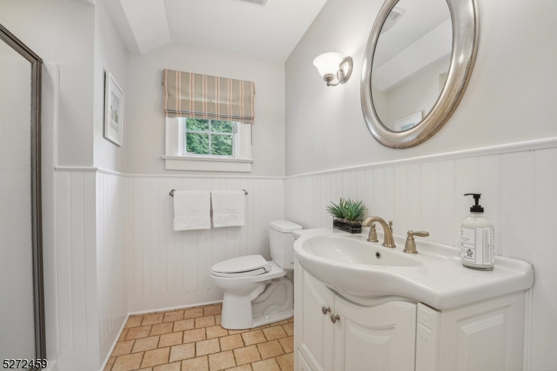 FARLEY ROAD - Residential