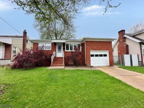 424 Martin St, Roselle Boro, NJ 07203 - #: 3962556
