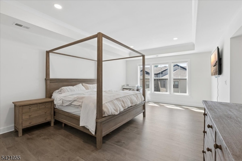 Montgomery Crossing - Residential