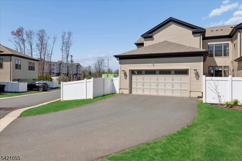 Montgomery Crossing - Residential