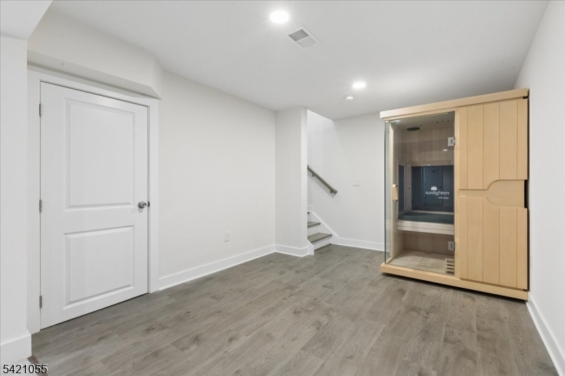 Montgomery Crossing - Residential