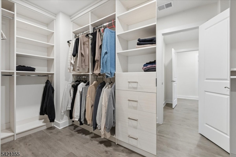 Montgomery Crossing - Residential