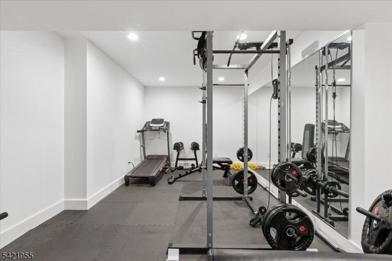 Montgomery Crossing - Residential