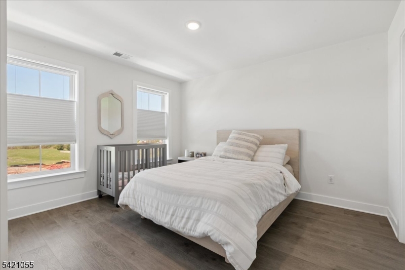 Montgomery Crossing - Residential