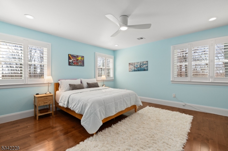 Washington Coner - Residential