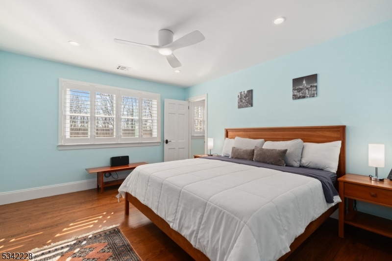 Washington Coner - Residential