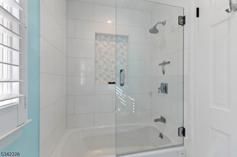 Washington Coner - Residential