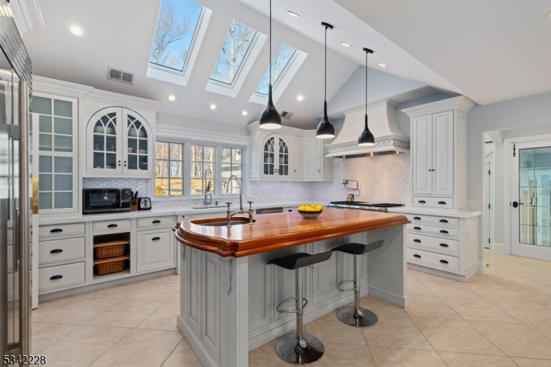 Washington Coner - Residential