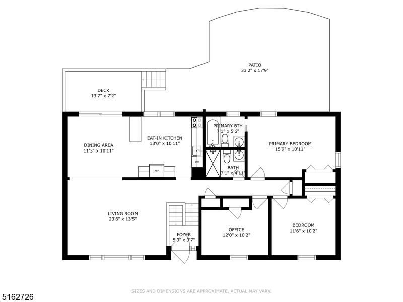 Main image without alt text