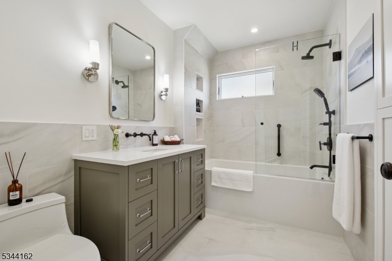 Walnut Street - Residential