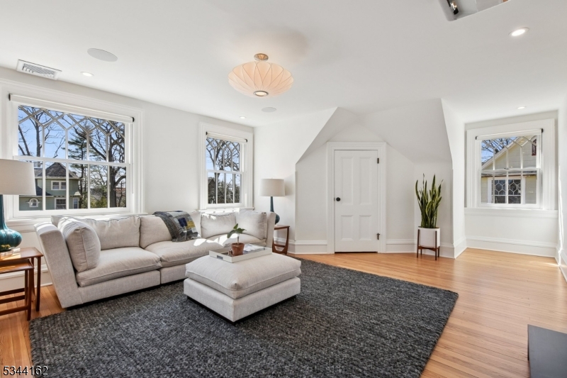 Walnut Street - Residential