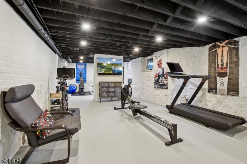 Walnut Street - Residential