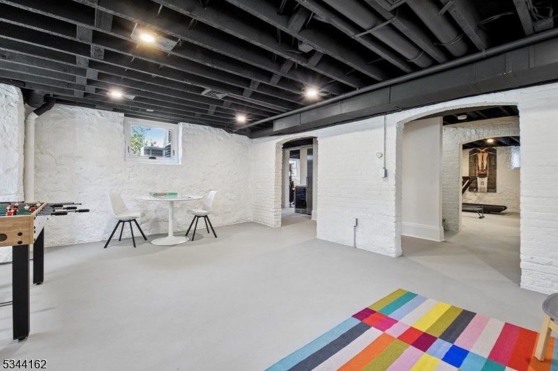 Walnut Street - Residential