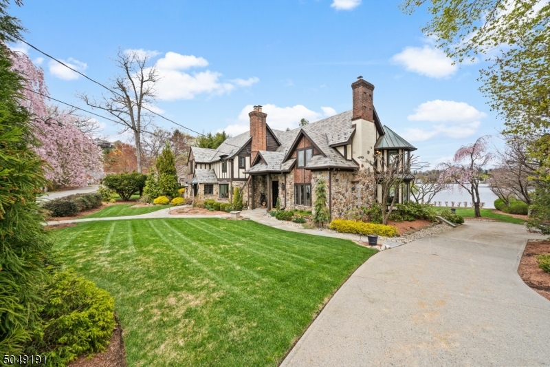 LAKE MOHAWK - Residential