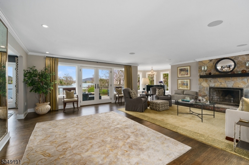 LAKE MOHAWK - Residential