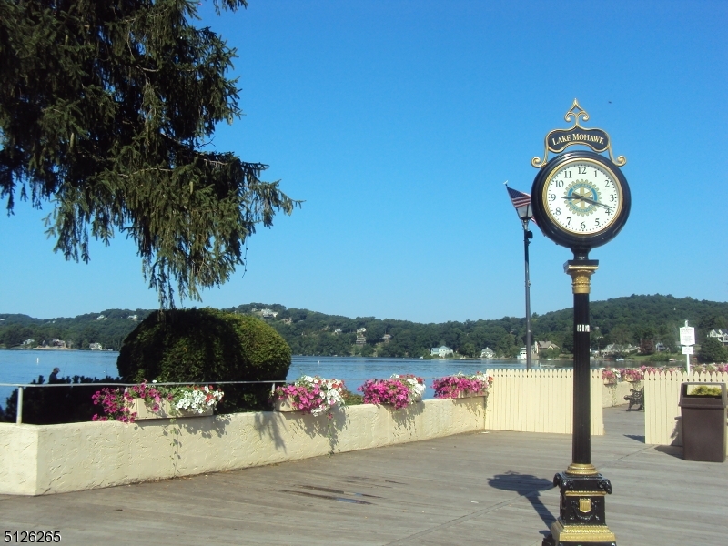 LAKE MOHAWK - Residential