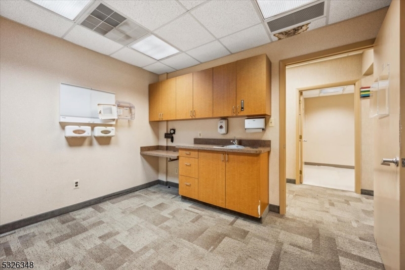 Bridgewater Twp., New Jersey 08807, United States, ,Commercial,Active,30069