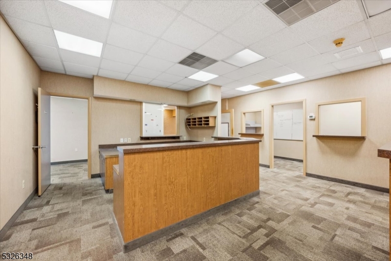 Bridgewater Twp., New Jersey 08807, United States, ,Commercial,Active,30069