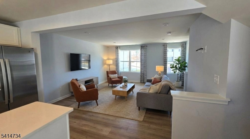 Hawk Point - Residential Lease